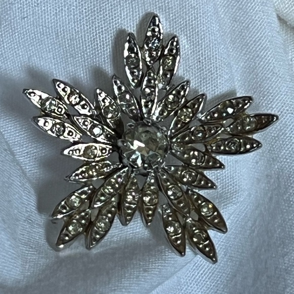 Vintage Star Starburst Silver Tone Brooch - Picture 4 of 7